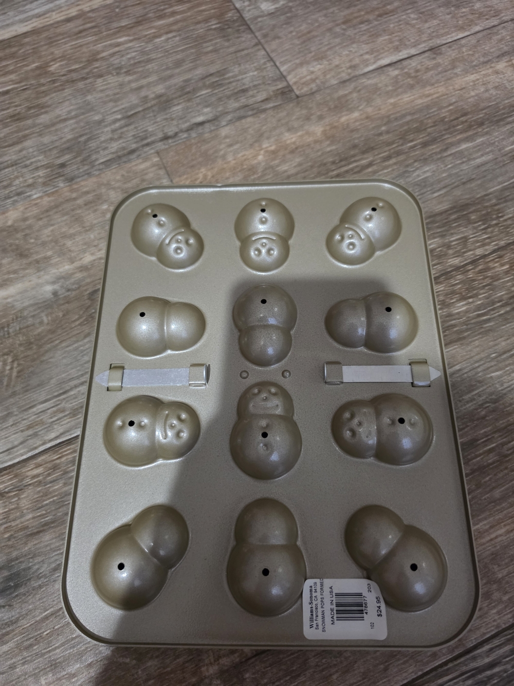 Williams Sonoma Novelty Snowman Cake Pop / Mini Muffin Pan in Metallic Gold New